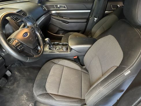 Used 2019 Ford Explorer XLT AWD/4WD image 19