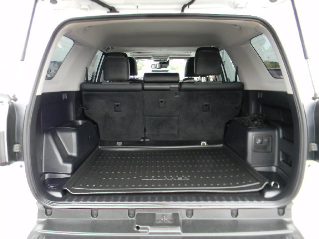 Used 2023 Toyota 4Runner SR5 Premium w/ Moonroof Package AWD/4WD image 22