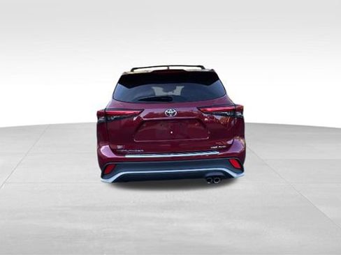Used 2023 Toyota Highlander XSE AWD/4WD image 35