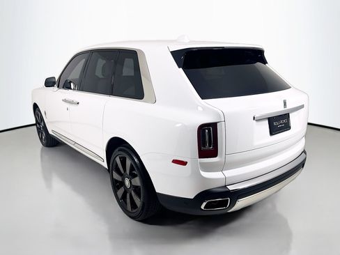 Certified 2021 Rolls-Royce Cullinan AWD/4WD image 6