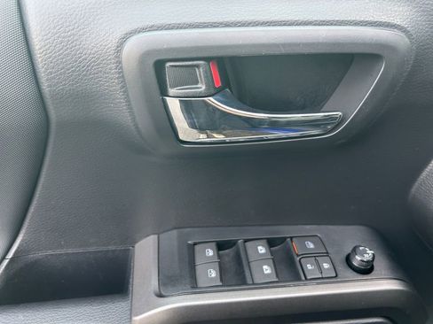 Used 2023 Toyota Tacoma TRD Sport image 23