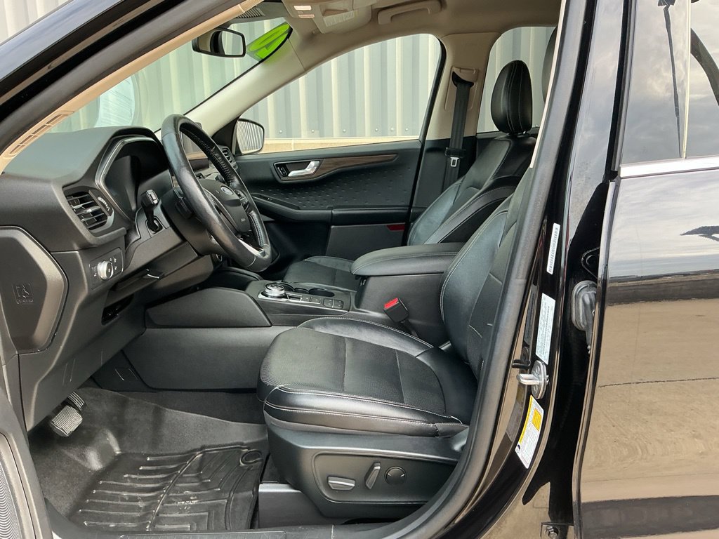 Used 2020 Ford Escape Titanium AWD/4WD image 9