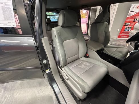 Used 2011 Honda Pilot EX image 4