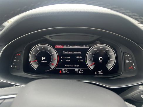 Certified 2025 Audi Q7 3.0T Premium Plus w/ Premium Plus Package image 11