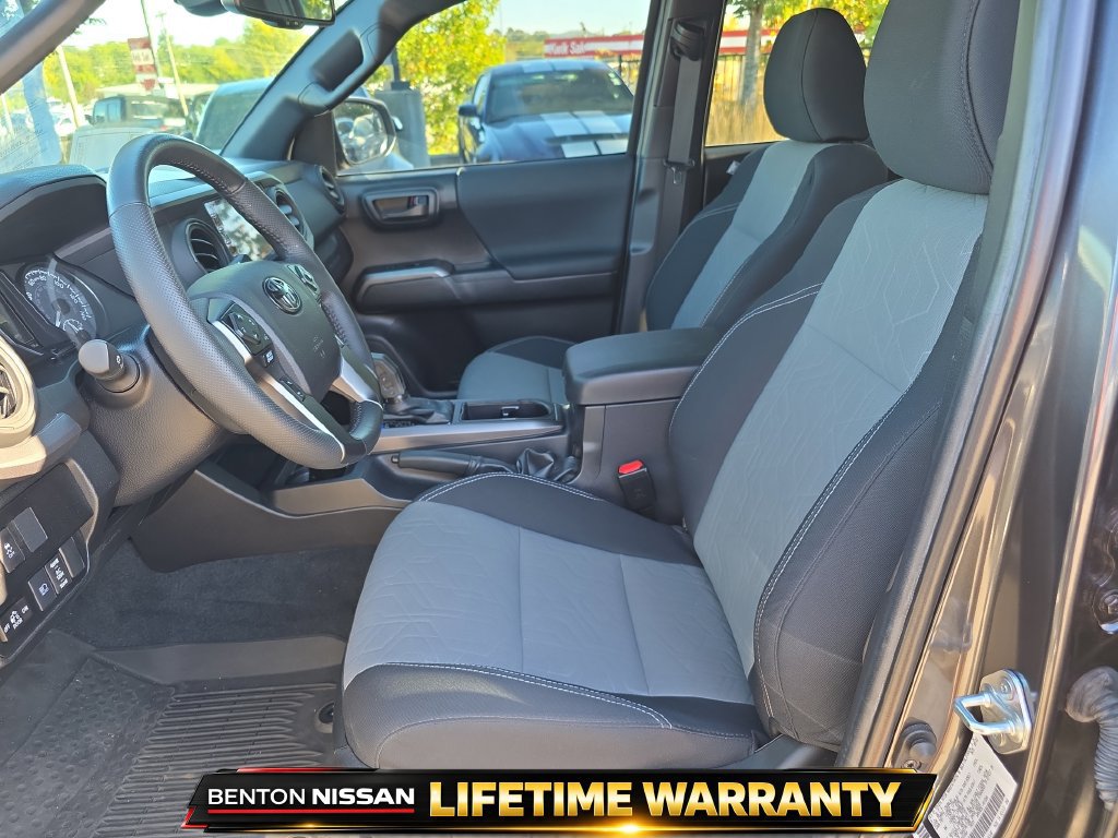 Used 2022 Toyota Tacoma TRD Sport w/ Technology Package AWD/4WD image 16
