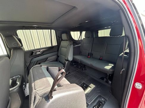 New 2026 GMC Yukon XL AT4 w/ LPO, Floor Liner Package AWD/4WD image 19