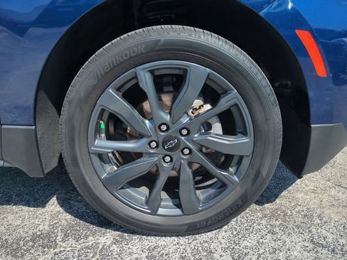 Certified 2023 Chevrolet Equinox RS FWD image 11