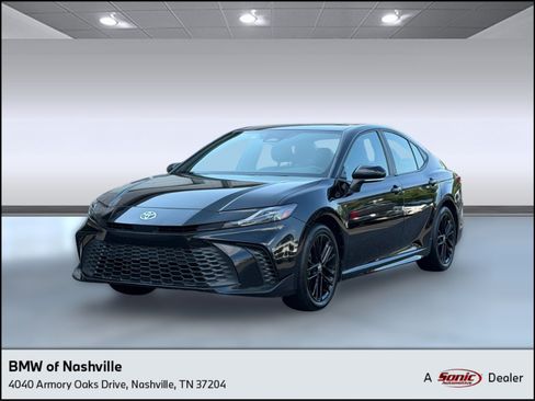Used 2025 Toyota Camry SE w/ Convenience Package AWD/4WD image 1