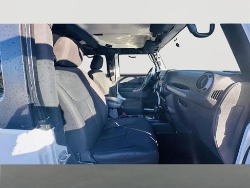 Used 2016 Jeep Wrangler Sport image 6