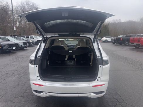 Used 2023 Buick Enclave Avenir w/ Avenir Technology Package image 14