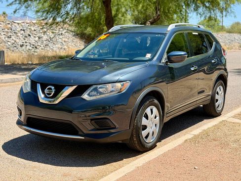 Used 2016 Nissan Rogue S w/ Appearance Package FWD image 1