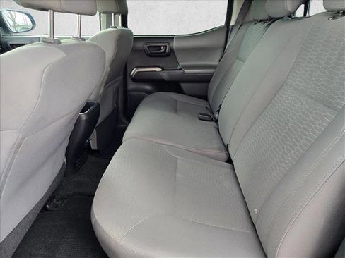 Used 2018 Toyota Tacoma SR5 image 17