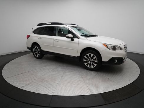 Used 2016 Subaru Outback 2.5i Limited image 12