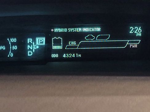 Used 2015 Toyota Prius Five image 23