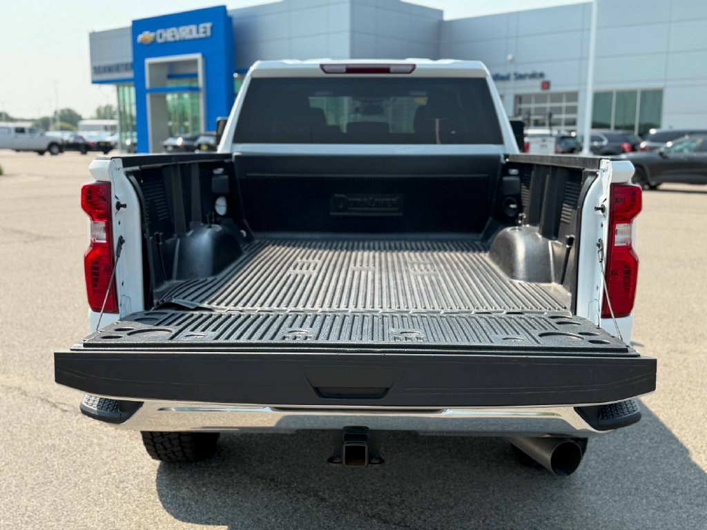 Used 2025 Chevrolet Silverado 2500 LT w/ Convenience Package AWD/4WD image 15
