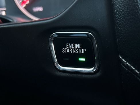 Used 2019 GMC Acadia SLE image 29