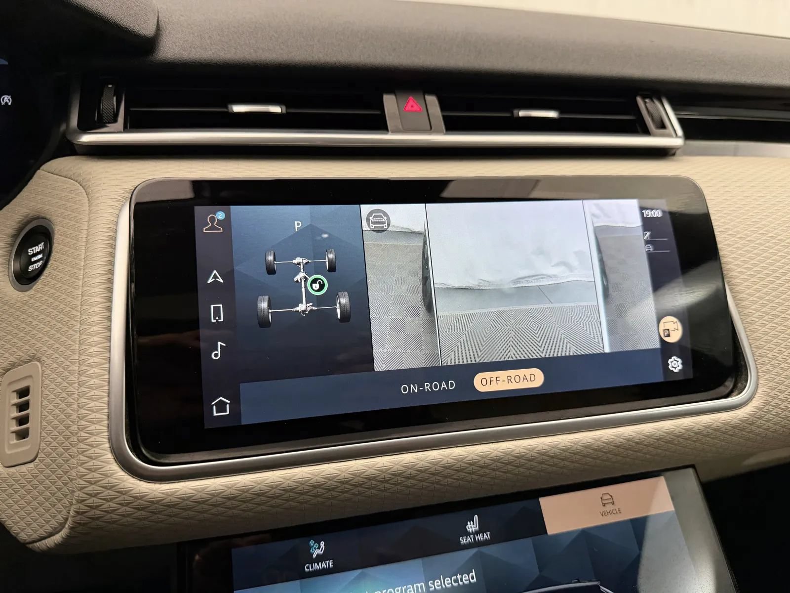 Used 2021 Land Rover Range Rover Velar S AWD/4WD image 31