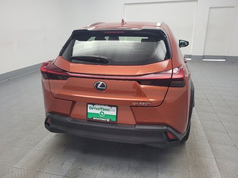 Used 2019 Lexus UX 250h w/ Premium Package image 7
