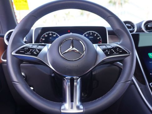 Used 2026 Mercedes-Benz GLC 300 image 20