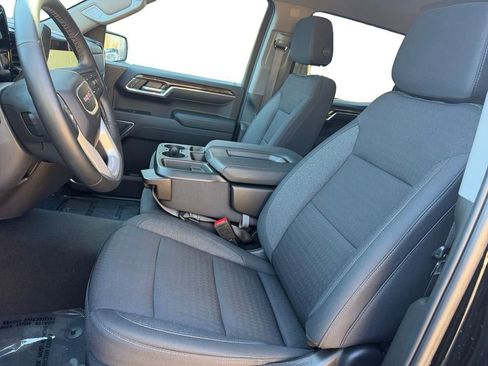 Used 2024 GMC Sierra 1500 Elevation image 9