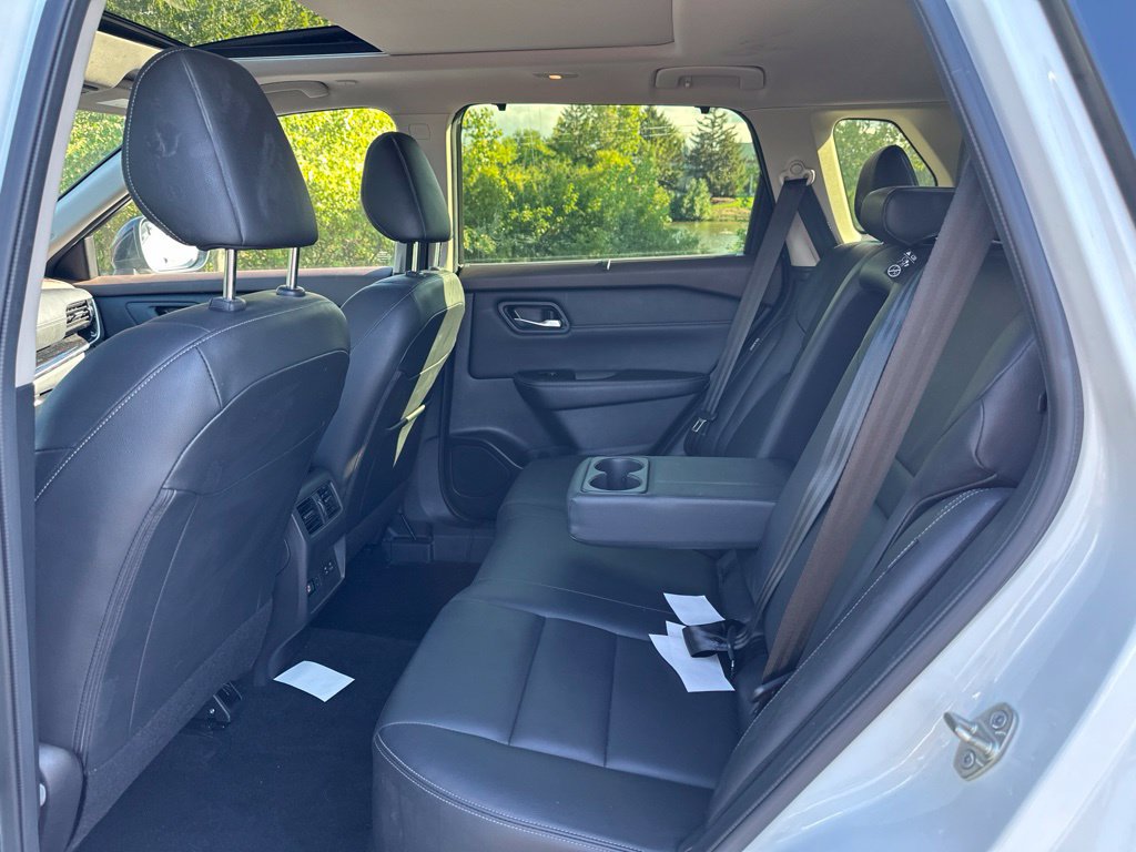 Used 2023 Nissan Rogue SL w/ SL Premium Package AWD/4WD image 13