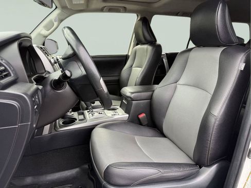 Used 2018 Toyota 4Runner SR5 Premium AWD/4WD image 12