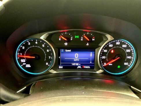 Used 2021 Chevrolet Equinox LT w/ Driver Convenience Package image 23