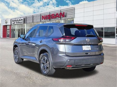 Certified 2024 Nissan Rogue SV image 6