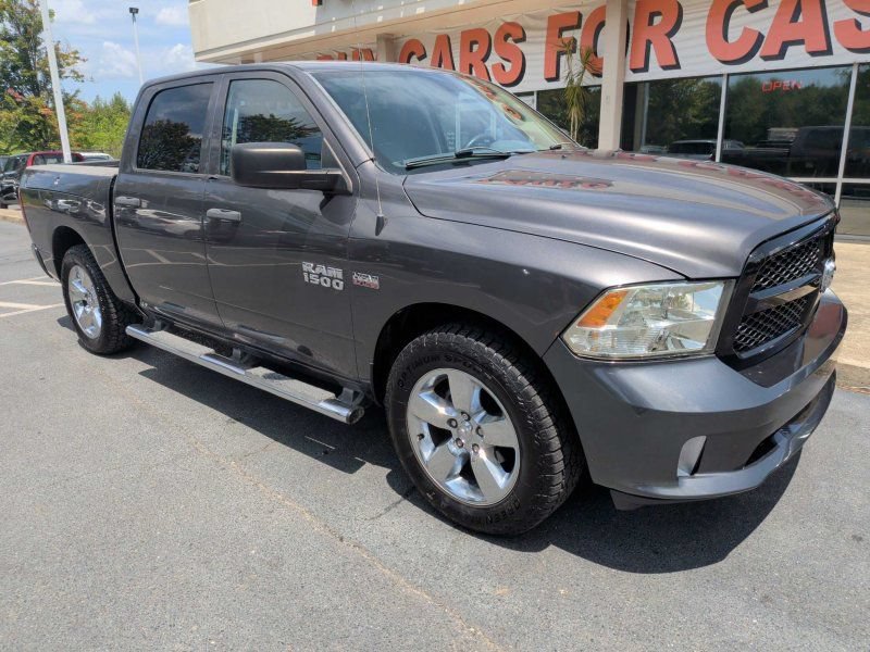 Used 2014 RAM 1500 Express RWD image 5