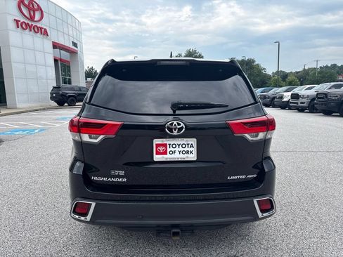 Used 2019 Toyota Highlander Limited AWD/4WD image 4