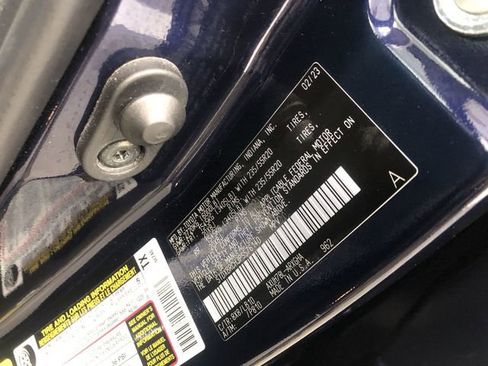 Used 2023 Toyota Highlander Limited image 31