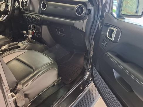 Used 2022 Jeep Wrangler Unlimited Sahara w/ Cold Weather Group AWD/4WD image 26