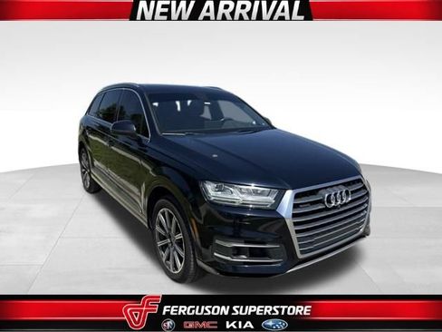 Used 2017 Audi Q7 3.0T Prestige AWD/4WD image 1