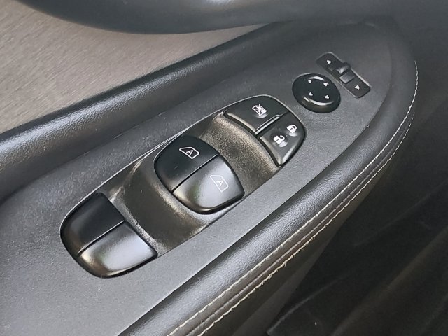 Certified 2022 Nissan Murano SV FWD image 25