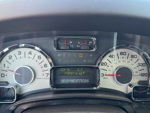 Used 2008 Ford Expedition EL Limited image 19