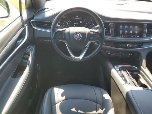 Used 2024 Buick Enclave Premium image 31