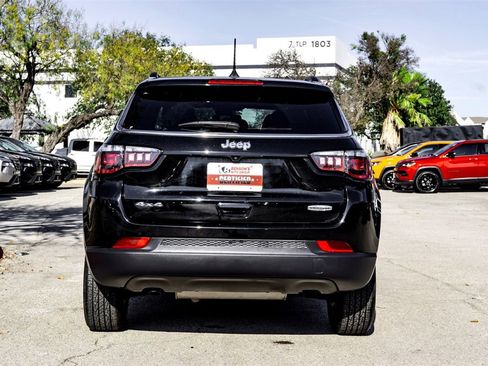 Used 2023 Jeep Compass Latitude w/ Convenience Group image 6