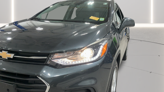 Used 2018 Chevrolet Trax LT w/ LT Convenience Package FWD image 32