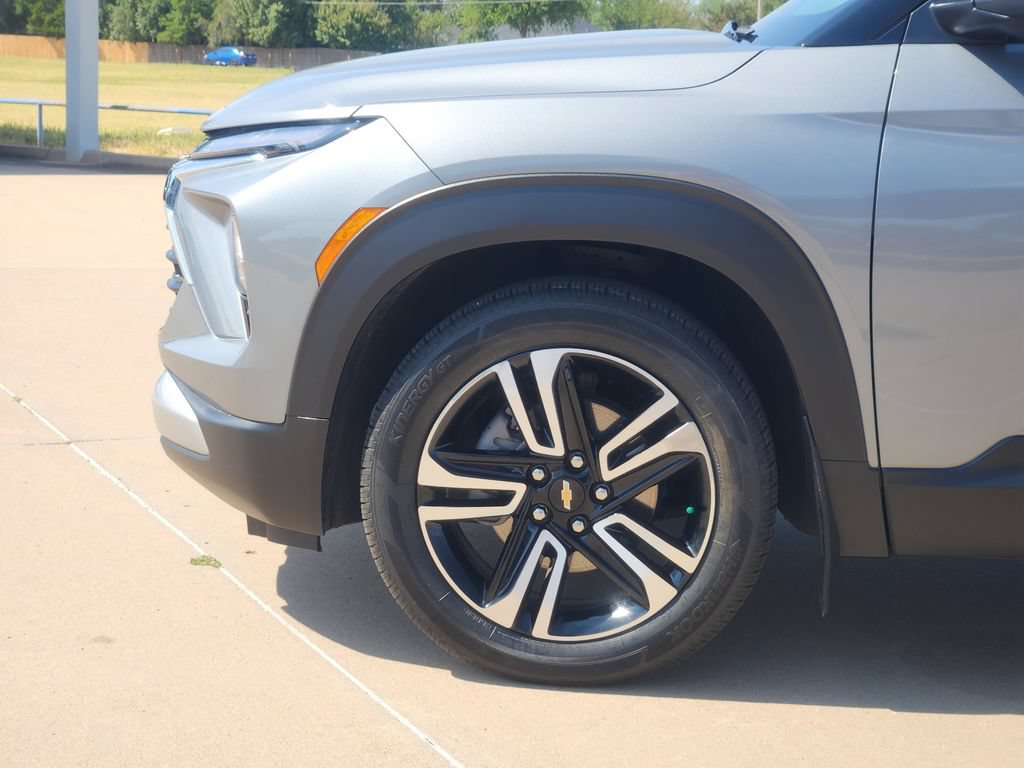 Used 2024 Chevrolet TrailBlazer LT w/ LT Cold Weather Package FWD image 28