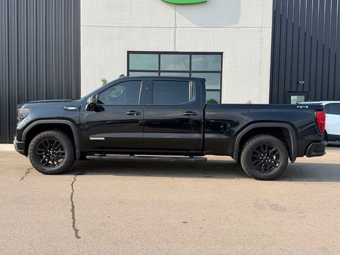Used 2022 GMC Sierra 1500 Elevation w/ Elevation Premium Package AWD/4WD image 2