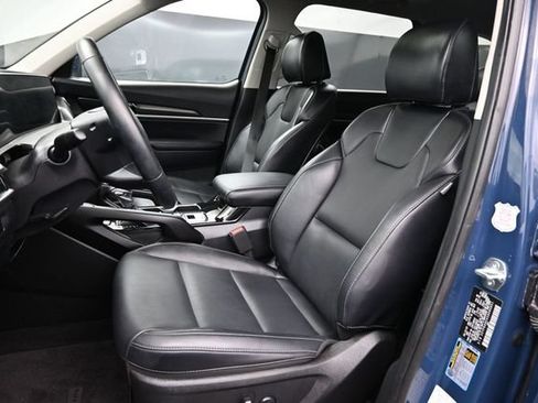Used 2025 Kia Telluride S FWD image 2