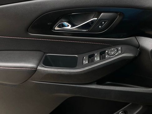 Used 2022 Chevrolet Traverse RS FWD image 21