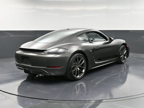 New 2025 Porsche 718 Cayman RWD image 8