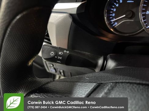 Used 2015 Toyota Corolla LE FWD image 27