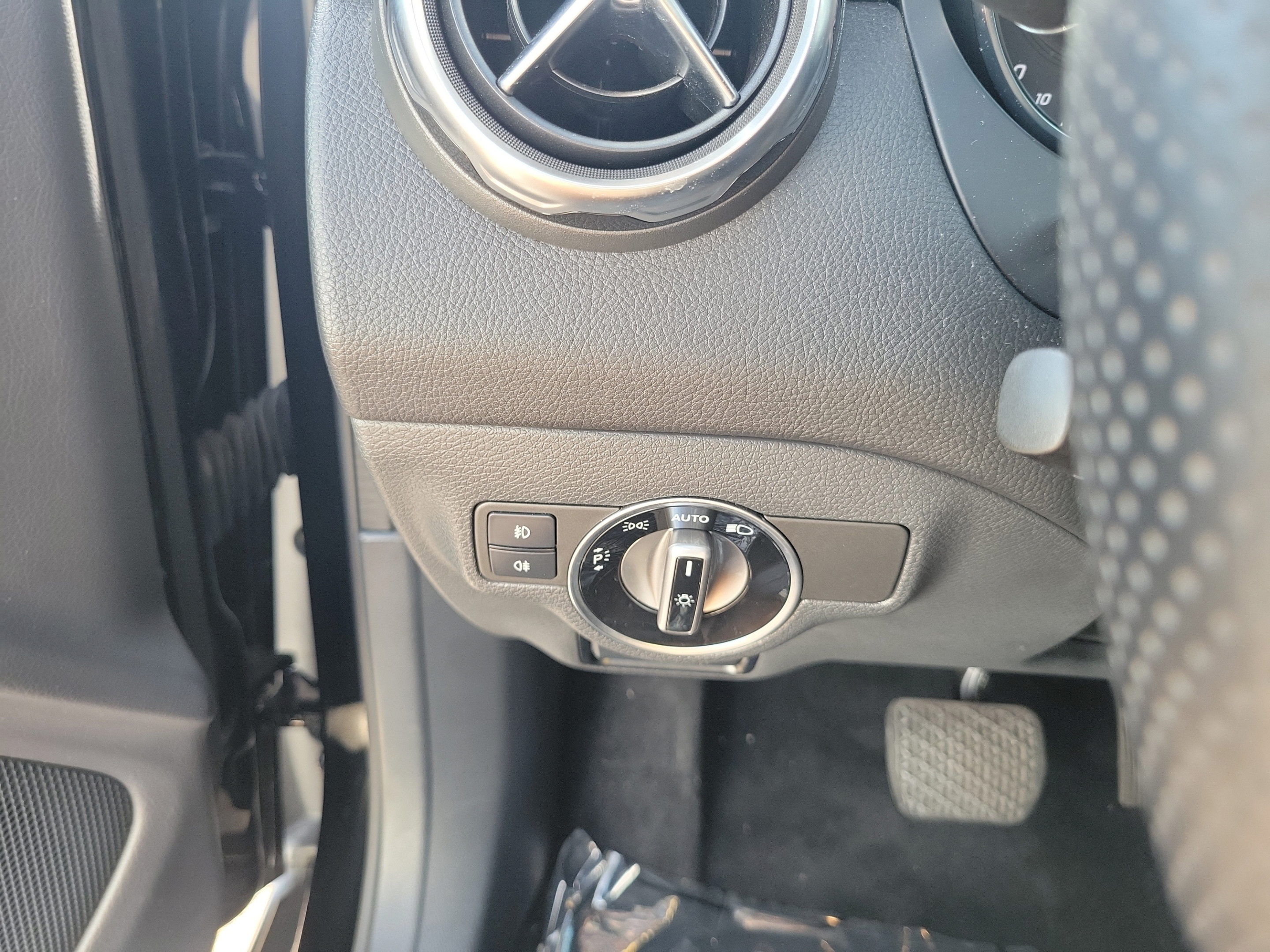 Used 2019 Mercedes-Benz GLA 250 image 18
