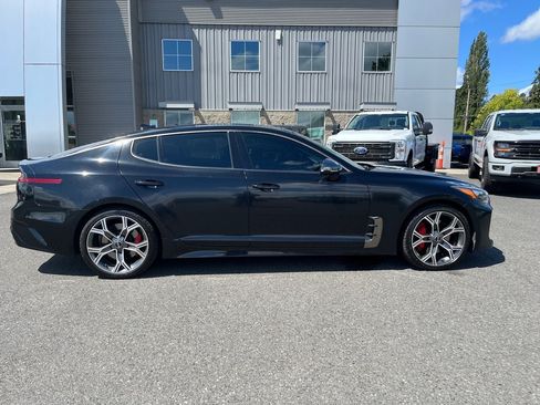 Used 2018 Kia Stinger GT2 AWD/4WD image 7