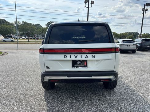 Used 2023 Rivian R1S Adventure AWD/4WD image 5