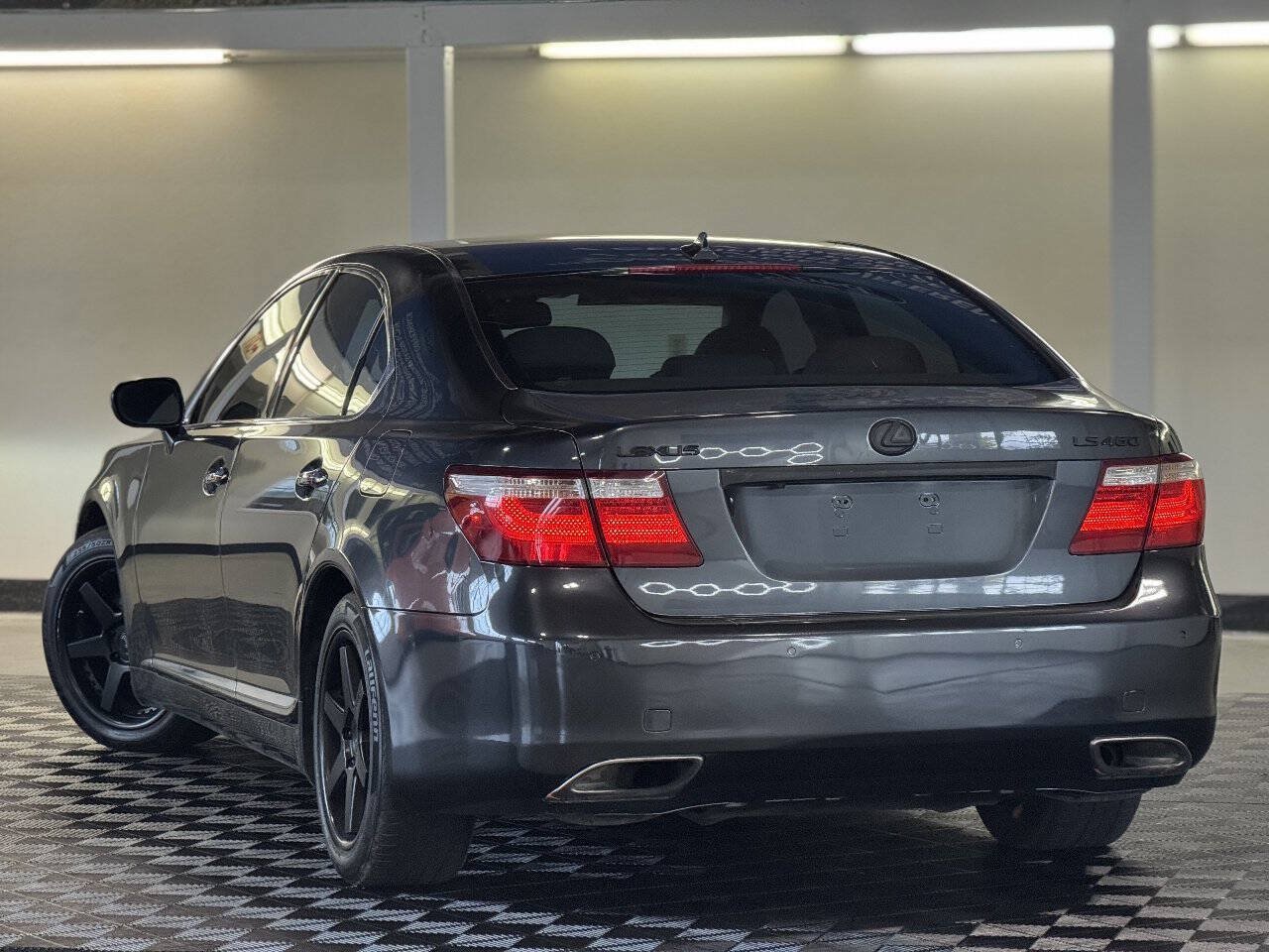 Used 2008 Lexus LS 460 RWD image 4