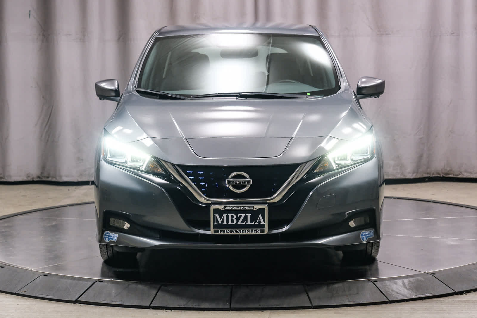 Used 2020 Nissan Leaf SV w/ SV Technology Package FWD image 5