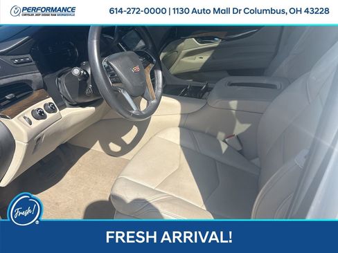 Used 2020 Cadillac Escalade Premium Luxury image 13